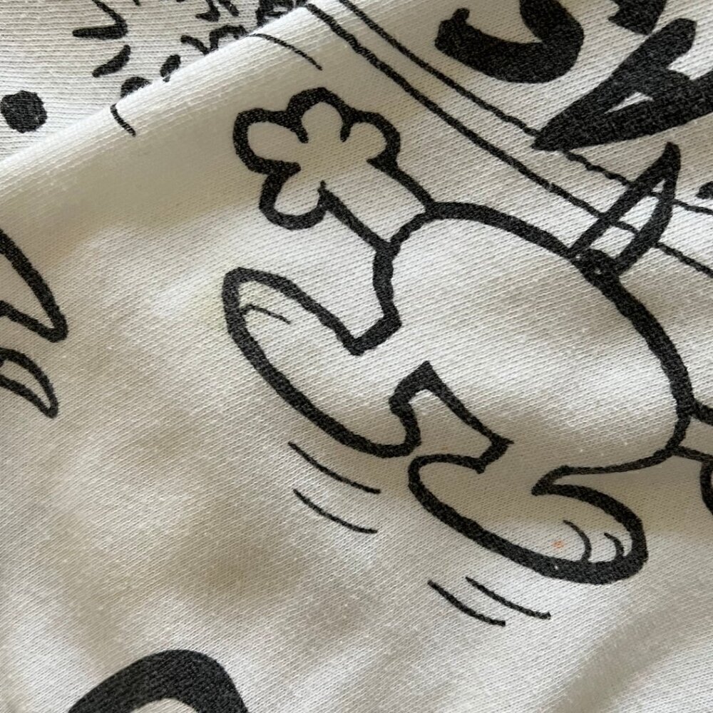 Peanuts Snoopy White & Black Hoodie - Picture 6 of 6